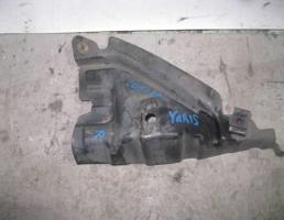 Защита для Toyota Yaris 1999-2005  запчасти бу