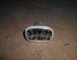 Повторитель на крыло белый для Toyota Corolla Verso 2004-  запчасти бу