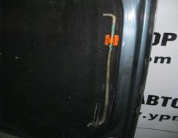 Держатель капота для Skoda Fabia 1999-2006  запчасти бу