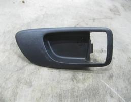 Накладка ручки внутренней для Mazda Mazda 3 (BK) 2002-2009  запчасти бу