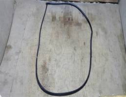 Уплотнитель двери задней правой для Toyota Avensis II 2003-2008  запчасти бу