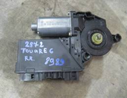 Мотор стеклоподъемника задний правый для VW Touareg 2002-2010  запчасти бу