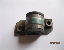 Кронштейн крепления переднего стабилизатора для Skoda Fabia 1999-2006  запчасти бу