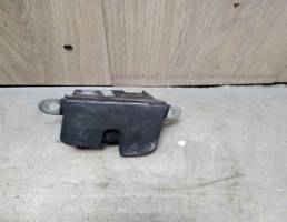 Замок багажника для VW Touran 2003-2010  запчасти бу