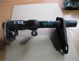 Кронштейн заднего бампера правый для Audi A4 (B5) 1994-2000  запчасти бу