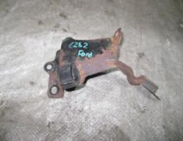 Кронштейн бачка гидроусилителя для Ford Focus II 2005-2008  запчасти бу