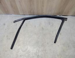 Уплотнитель стекла передней двери левой для Renault Megane III 2009-2016  запчасти бу