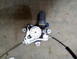 Мотор стеклоподъемника задний правый для Chevrolet Captiva (C100) 2006-2011  запчасти бу