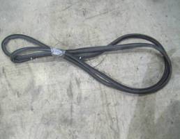 Уплотнитель двери передней правой для Opel Astra J 2010 -  запчасти бу