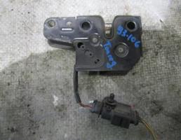Замок капота для VW Touareg 2002-2010  запчасти бу