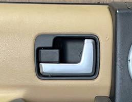 Ручка двери задней внутренняя левая для Land Rover Discovery III 2004-2009  запчасти бу
