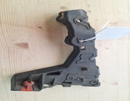 Кронштейн переднего бампера левый для Opel Astra H / Family 2004-2015  запчасти бу