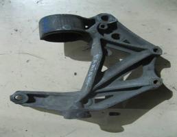 Кронштейн переднего левого рычага для Skoda Fabia 1999-2006  запчасти бу