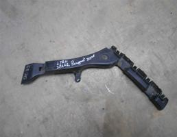 Кронштейн заднего бампера левый для Peugeot 3008 2010-2016  запчасти бу