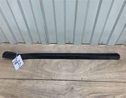 Уплотнитель стекла задней левой двери для Ford Focus II 2005-2008  запчасти бу