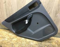 Обшивка двери задней левой для Ford Focus II 2008-2011  запчасти бу