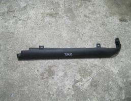 Направляющая шторки багажника для VW Passat (B3) 1988-1993  запчасти бу