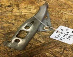 Петля капота левая для Ford Fiesta 2008-2012  запчасти бу