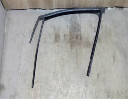 Уплотнитель стекла передней двери левой для VW Touran 2003-2010  запчасти бу