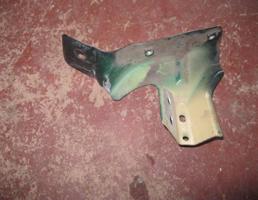 Кронштейн крепления крыла левый для Skoda Fabia 1999-2006  запчасти бу