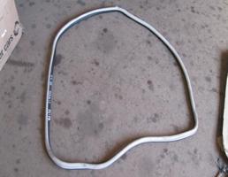 Уплотнитель двери передней Л=П для Skoda Fabia 1999-2006  запчасти бу