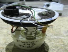 Насос топливный электрический для Ford Fusion 2002 -  запчасти бу