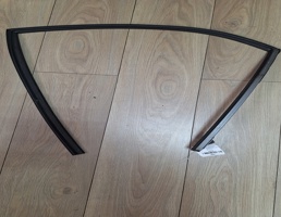 Уплотнитель стекла задней левой двери для Honda Civic 5D 2012-2016  запчасти бу