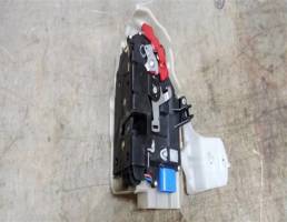 Замок двери передней левой для VW Touran 2003-2010  запчасти бу