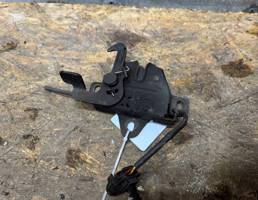 Замок капота для Opel Antara 2007-2011  запчасти бу