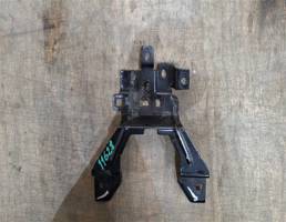 Кронштейн замка капота для Ford Fiesta 2008-2012  запчасти бу