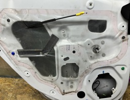 Стеклоподъемник механ. задний левый для Opel Astra J 2010 -  запчасти бу