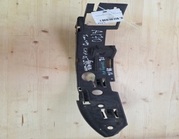 Кронштейн переднего бампера левый для VW Touareg 2002-2010  запчасти бу