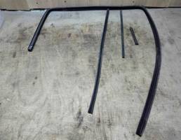 Уплотнитель стекла задней левой двери для Opel Zafira B 2005-2012  запчасти бу