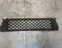 Решетка в бампер центральная для Kia Ceed 2007- 2012  запчасти бу