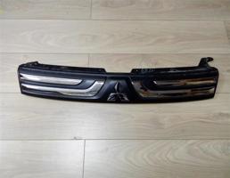 Решетка радиатора для Mitsubishi Outlander (GF) 2012-2015  запчасти бу