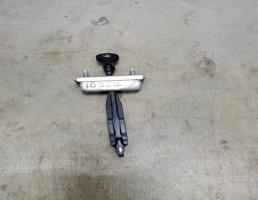 Ограничитель двери для Chevrolet Cruze 2009 - 2015  запчасти бу