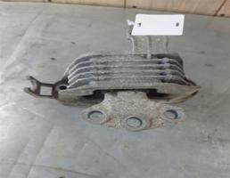 Опора двигателя правая для Opel Astra J 2010 -  запчасти бу