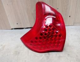 Фонарь задний левый для Peugeot 3008 2010-2016  запчасти бу