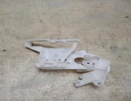 Кронштейн замка двери для VW Passat (B6) 2005-2010  запчасти бу