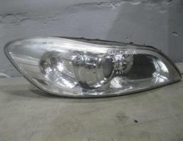 Фара правая для Volvo C30 2006-2013  запчасти бу