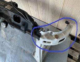 Кронштейн фары левой для Peugeot Boxer 2006>  запчасти бу