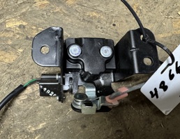 Замок багажника для Kia Sportage 2004-2010  запчасти бу