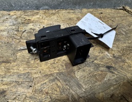 Кнопка стеклоподъемника задней правой двери для Opel Antara 2007-2011  запчасти бу