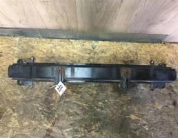 Усилитель переднего бампера для Skoda Fabia 2007-2015  запчасти бу