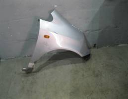 Крыло переднее правое для Honda Jazz 2002-2008  запчасти бу