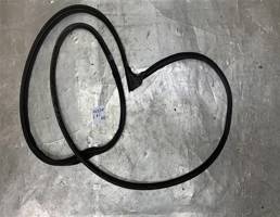 Уплотнитель двери передней правой для Mazda Mazda 6 (GJ) 2012-2015  запчасти бу