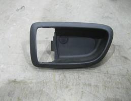 Накладка ручки внутренней для Mazda Mazda 3 (BK) 2002-2009  запчасти бу