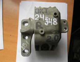 Опора двигателя правая для Skoda Octavia (A4 1U-) 2000-2011  запчасти бу