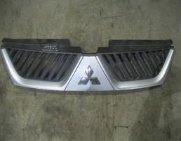 Решетка радиатора для Mitsubishi Outlander XL (CW) 2006-2012  запчасти бу