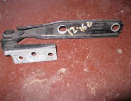 Петля капота левая для Audi A4 (B5) 1994-2000  запчасти бу